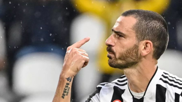 Leonardo Bonucci ha voluto rispondere in conferenza stampa, alle contestazioni nei suoi confronti di parte della curva Juventina