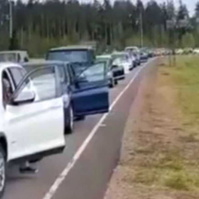 Les Russes n'&eacute;taient pas sur une ligne de 35 kilom&egrave;tres &agrave; la fronti&egrave;re finlandaise apr&egrave;s l'annonce de conscription (YouTube)