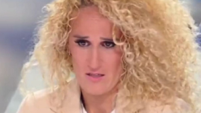 'J'ai mal', 11 mois apr&egrave;s son agression, Kheira Hamraoui sort du silence (capture BFMTV)