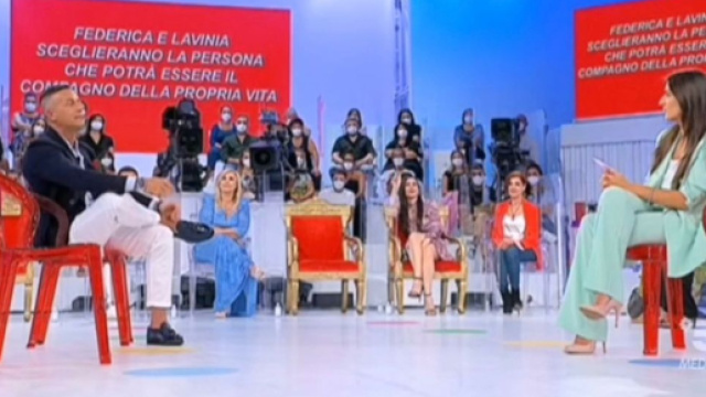 Uomini e donne, anticipazioni 26-30 settembre 2022: Maria bacchetta Riccardo e Ida Platano