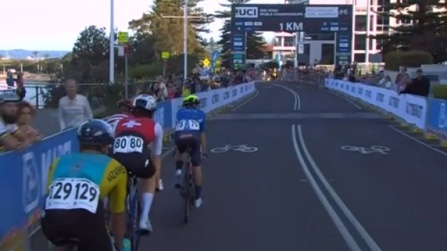 Lorenzo Rota all'ultimo chilometro dei Mondiali di ciclismo