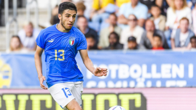 Inter: piacerebbe Parisi per il dopo Gosens nel 2023. Il Milan penserebbr ad Alex Sandro.