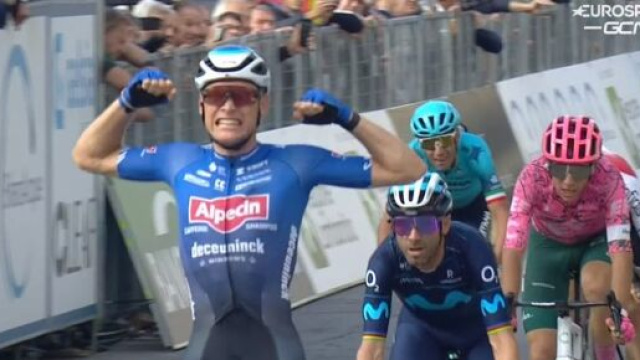 Sjoerd Bax vince la Coppa Agostoni davanti a Valverde.