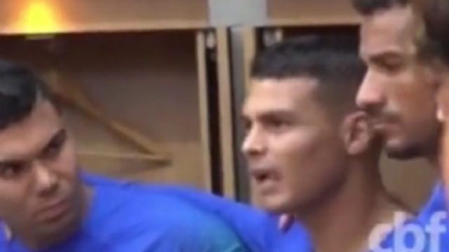 Le regard noir de Casemiro envers Thiago Silva fait le buzz (capture YouTube)