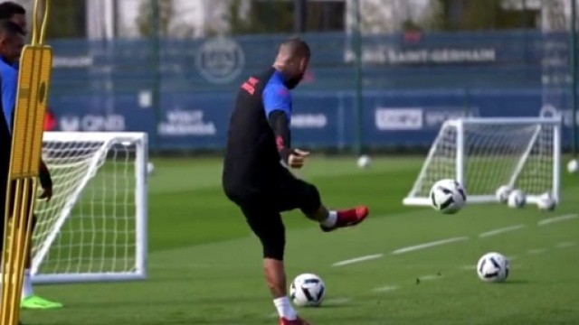 Sergio Ramos donne une le&ccedil;on d&rsquo;adresse &agrave; Ekitike et Mbapp&eacute;, la vid&eacute;o buzze (capture YouTube)