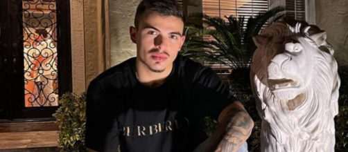 Thomaz Costa &eacute; acusado de transfobia por influenciadora digital (Divulga&ccedil;&atilde;o)