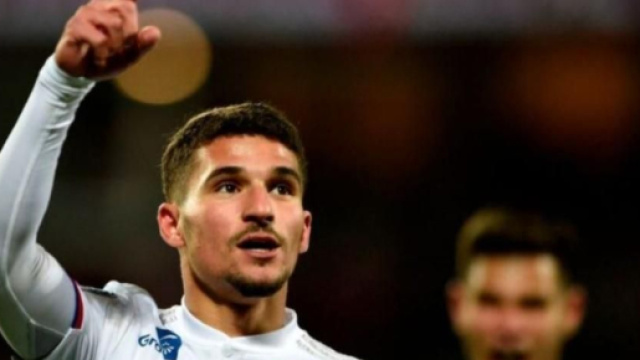 Houssem Aouar, giocatore francese.