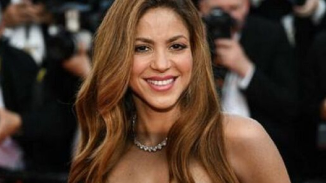 'Ferrari contre Twingo', Shakira se compare &agrave; la nouvelle copine de Piqu&eacute;, son ex (capture Facebook officiel de RMC Sports)