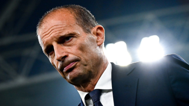 Massimiliano Allegri fortemente criticato dalla tifoseria bianconera sui social.