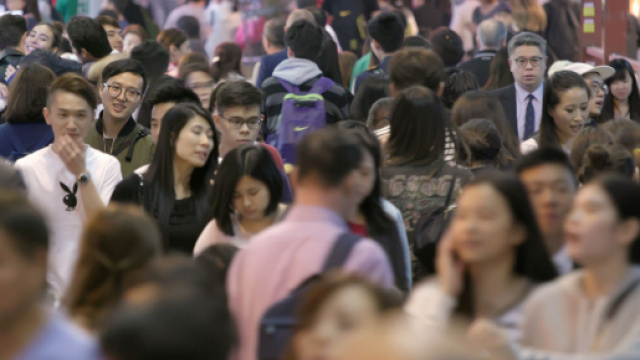 Cina, la popolazione &egrave; scesa a 1,411 miliardi di persone.