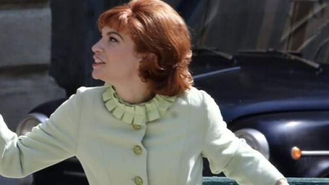 Il Paradiso, trame al 27 gennaio: Vito e Maria si baciano, Gemma corteggiata.