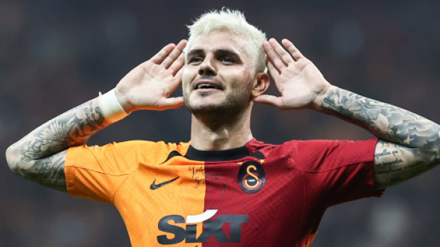 Il PSG potrebbe proporre al Milan l'attaccante Mauro Icardi.
