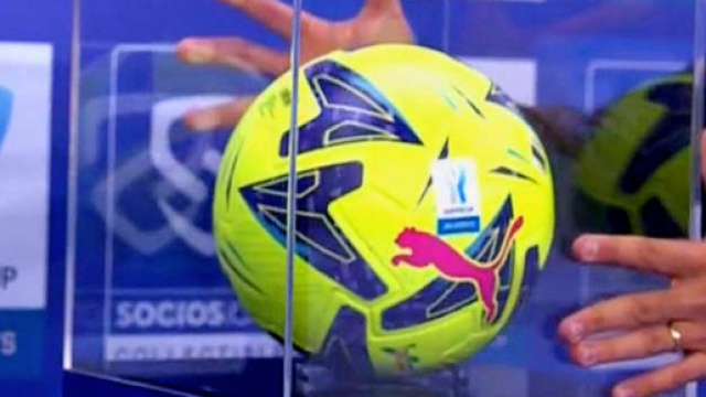 Perch&eacute; i palloni dei gol nella Supercoppa Italiana vengono portati ... - fanpage.it