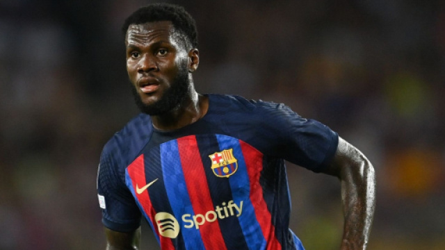 Inter su Franck Kessi&eacute; del Barcellona.