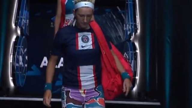 La joueuse de tennis Victoria Azarenka avec les couleurs du PSG en Australie (capture Twitter Instant Foot)