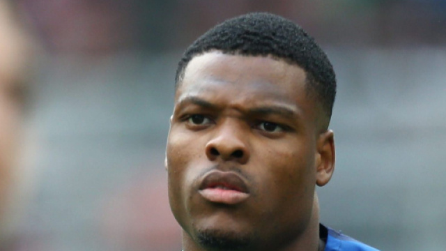 Dumfries sembra interessare al Chelsea.