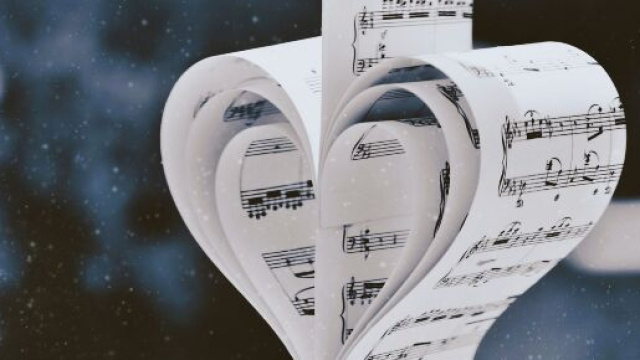 L'oroscopo settimanale dal 23 al 29 gennaio: Cancro socievoli, Pesci critici