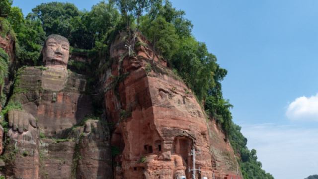 La pi&ugrave; grande statua di Buddha al mondo.
