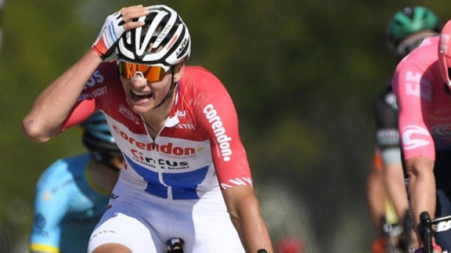 Ciclismo, la Alpecin di Mathieu Van der Poel gestisce la nutrizione con un'app.