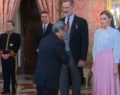 El embajador iraní se niega a dar la mano a Doña Letizia en una recepción en Madrid (Vídeo)
