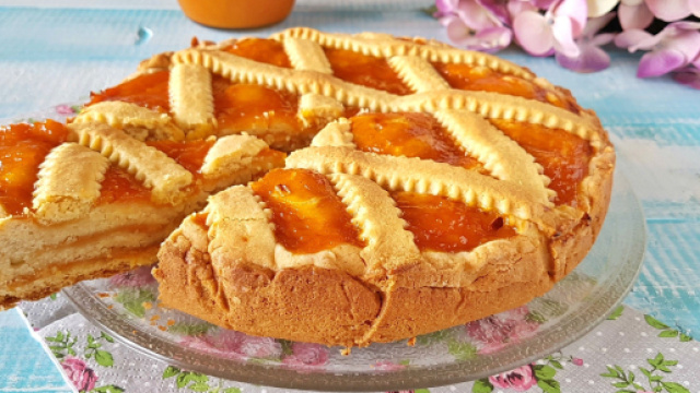 Crostata morbida con la confettura: la ricetta.