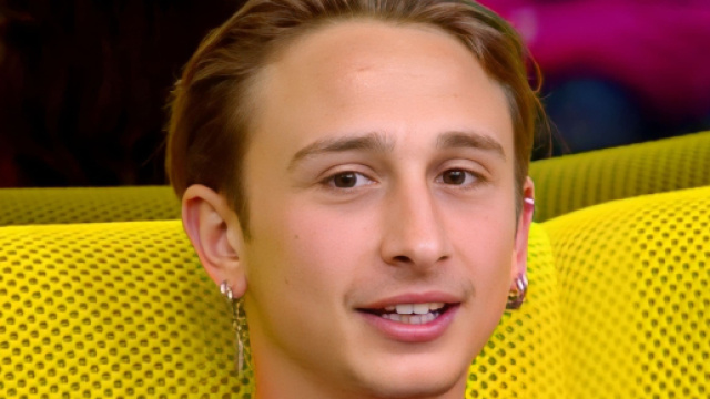 GFVip 7, lo staff di George commenta le nomination: 'Proprio con Nikita, molto strano'.