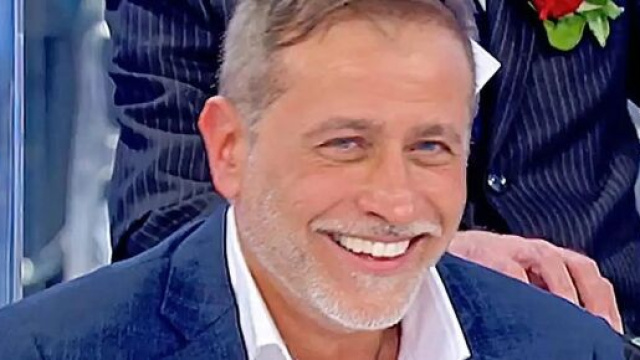 U&D, anticipazioni 26 gennaio: Paola rivela che Alessandro avrebbe fatto film per adulti.
