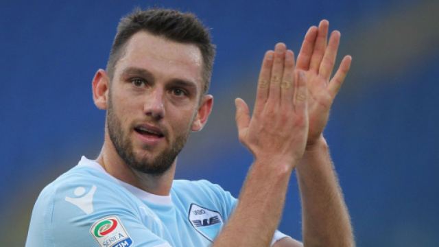 Stefan de Vrij potrebbe essere un colpo a parametro zero per la Juventus.