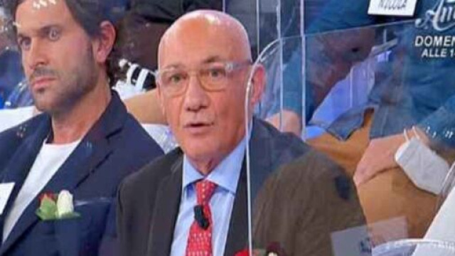 Uomini e donne, chi &egrave; il nuovo cavaliere Claudio: &egrave; un conte e ha un debole per Tina.