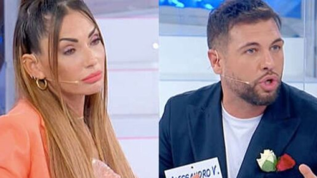 Uomini e donne, sospetti su Ida e Alessandro accusati di fingere, Deianira: 'Una farsa'.