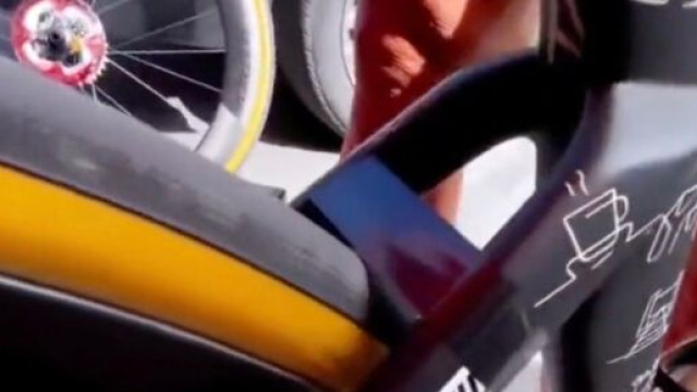 Ciclismo, la bicicletta di Oscar Sevilla alla Vuelta a San Juan.