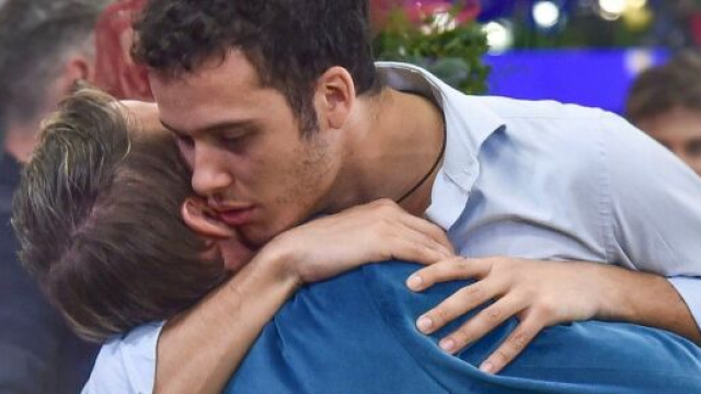 GF vip, Alberto si dichiara per Edoardo.