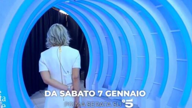 C'&egrave; posta per te, Maria De Filippi lascia lo studio vuoto.