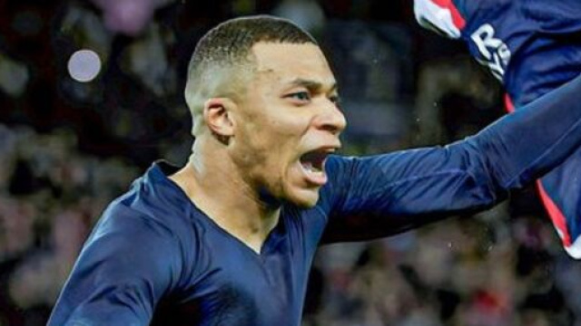 Une voyante voit Mbapp&eacute; papa en 2023, elle s'exprime dans TPMP (capture YouTube)