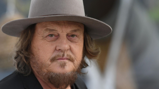 Zucchero dovr&agrave; risarcire un amico: lo defin&igrave; 'donnaiolo' e 'nullafacente'.