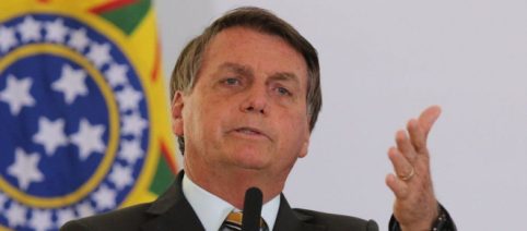 Políticos americanos pedem extradição de Bolsonaro após invasões em Brasília
