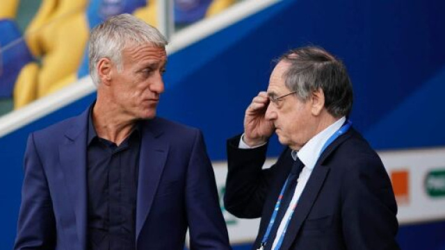 Didier Deschamps et No&euml;l Le Gra&euml;t mis &agrave; mal par Daniel Riolo. (cr&eacute;dit Twitter)