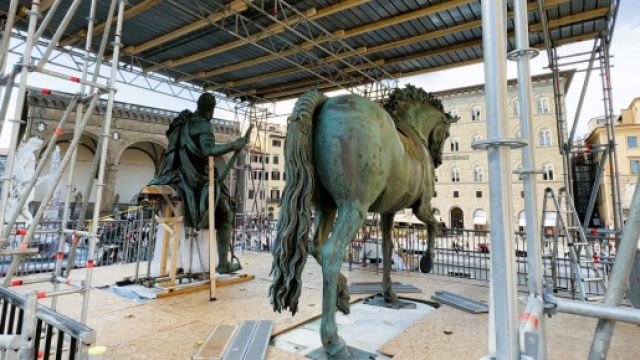 Il restauro della statua di Cosimo I&deg; in Piazza della Signoria a ... - ilpendolo.it
