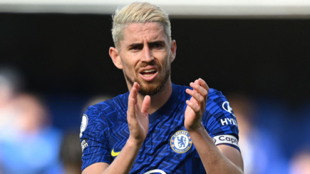 In foto Jorginho, centrocampista del Chelsea.