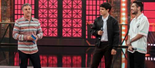 Jo&atilde;o Silva e Jo&atilde;o Augusto Liberato marcam presen&ccedil;a no 'Doming&atilde;o' (Reprodu&ccedil;&atilde;o/Instagram/@lucianohuck)