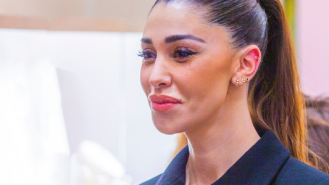 Belen Rodriguez, la segnalazione: 'Da un mese vive con il nuovo fidanzato'.