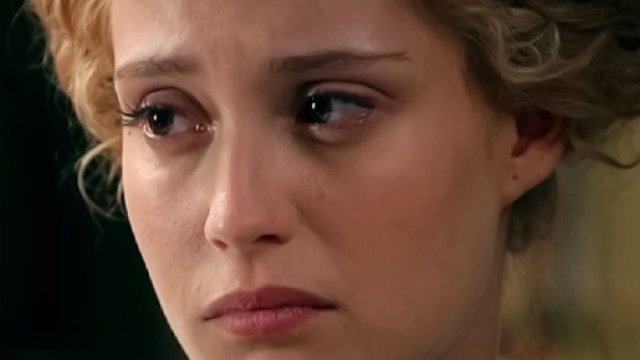 La Promessa anticipazioni: Jana scopre che Cruz &egrave; andata nella capanna di sua madre.