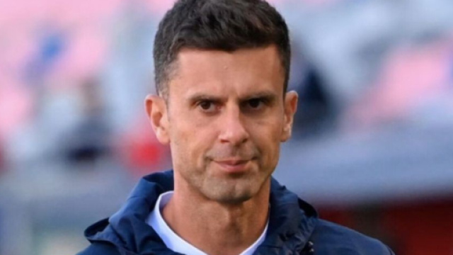 In foto Thiago Motta, tecnico del Bologna.