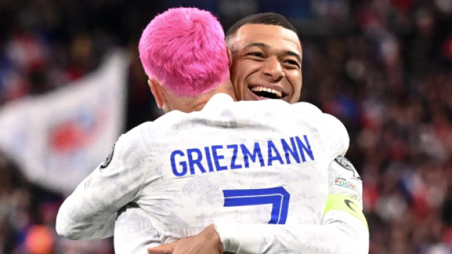 le choc des qualifs pour l'euro en live France Pays-Bas (capture twitter @soccertimeNew)