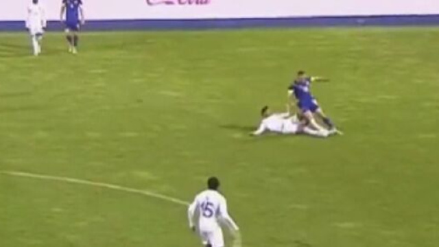 D&eacute;sir&eacute; Dou&eacute; avec les Bleuets (capture Twitter Actu Foot)