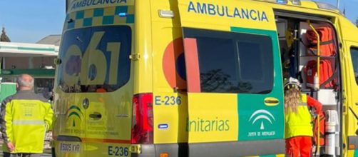 Los servicios de emergencias acudieron a la calle Actriz La Tirana (X, @E112Andalucia)