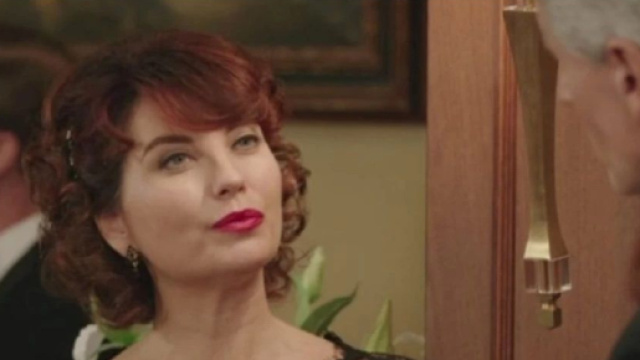 Adelaide nella soap Il Paradiso delle signore 8.