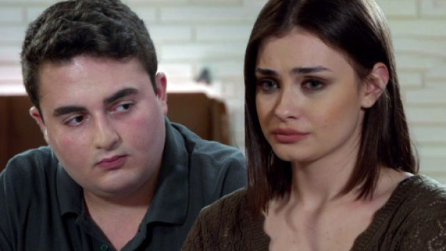 Un posto al sole, Gerry Massaro (Antonio Aversano) e Speranza Altieri (Mariasole Di Maio).