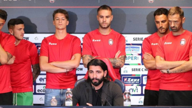 Crotone, squadra unit&agrave; con Zauli.