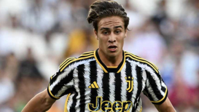 Juventus, Allegri valuta l'impiego come mezzali di Iling-Junior e Yildiz.